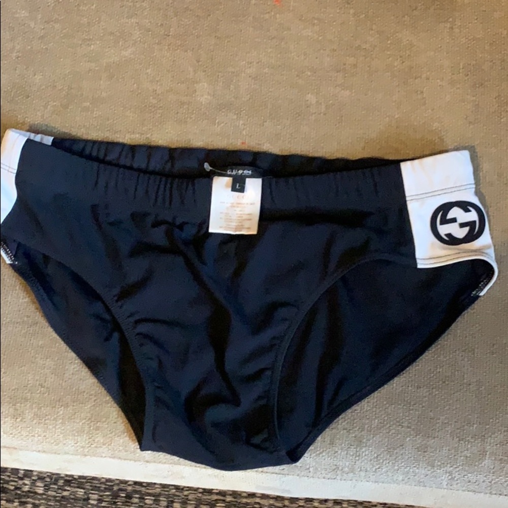 New never worn Gucci bathing suit
